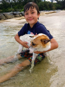 ヒメ（犬）と海水浴